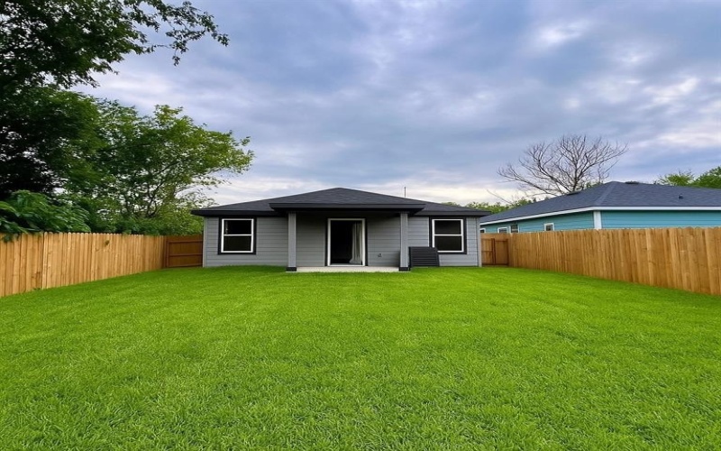 3307 Langford Street, Greenville, TX 75401, 3 Habitaciones Habitaciones , ,2 BañosBaños,Residential,En Venta,3307 Langford Street,20991850