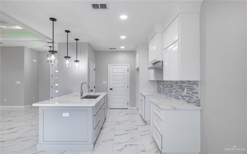 3601 Whetstone Avenue, McAllen, TX 78504, 3 Habitaciones Habitaciones , ,2 BañosBaños,Residential,En Venta,3601 Whetstone Avenue,458266