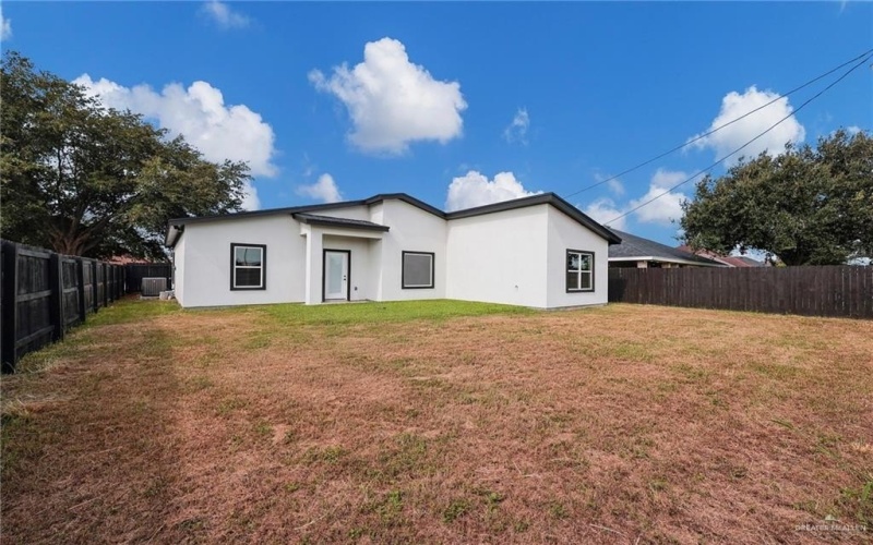 1915 Chandler Circle, Edinburg, TX 78542, 4 Habitaciones Habitaciones , ,2 BañosBaños,Residential,En Venta,1915 Chandler Circle,475396
