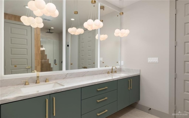 3808 Zenker Avenue, McAllen, TX 78504, 4 Bedrooms Bedrooms, ,3 BathroomsBathrooms,Residential,For Sale,3808 Zenker Avenue,475437