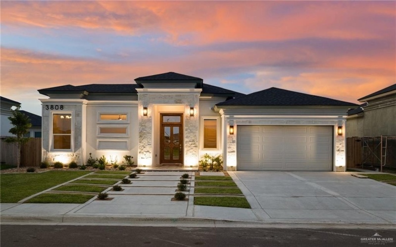 3808 Zenker Avenue, McAllen, TX 78504, 4 Bedrooms Bedrooms, ,3 BathroomsBathrooms,Residential,For Sale,3808 Zenker Avenue,475437