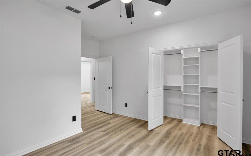 906 S Turner, Tyler, TX 75701, 3 Bedrooms Bedrooms, ,2 BathroomsBathrooms,Residential,For Sale,906 S Turner,25005165