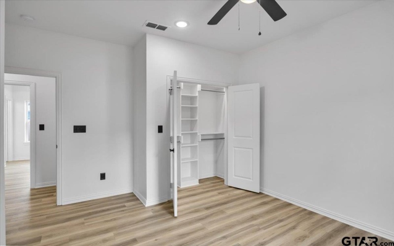 906 S Turner, Tyler, TX 75701, 3 Bedrooms Bedrooms, ,2 BathroomsBathrooms,Residential,For Sale,906 S Turner,25005165