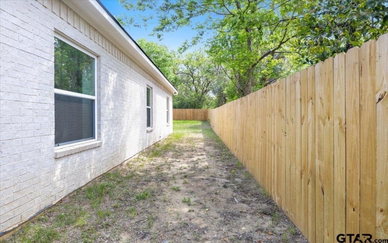 906 S Turner, Tyler, TX 75701, 3 Bedrooms Bedrooms, ,2 BathroomsBathrooms,Residential,For Sale,906 S Turner,25005165