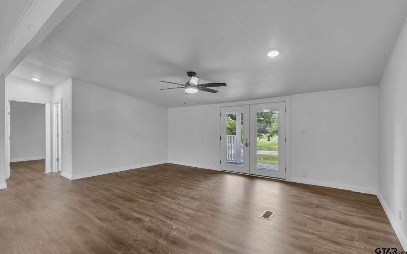 441 N Hill, Tyler, TX 75706, 3 Bedrooms Bedrooms, ,2 BathroomsBathrooms,Residential,For Sale,441 N Hill,25010275