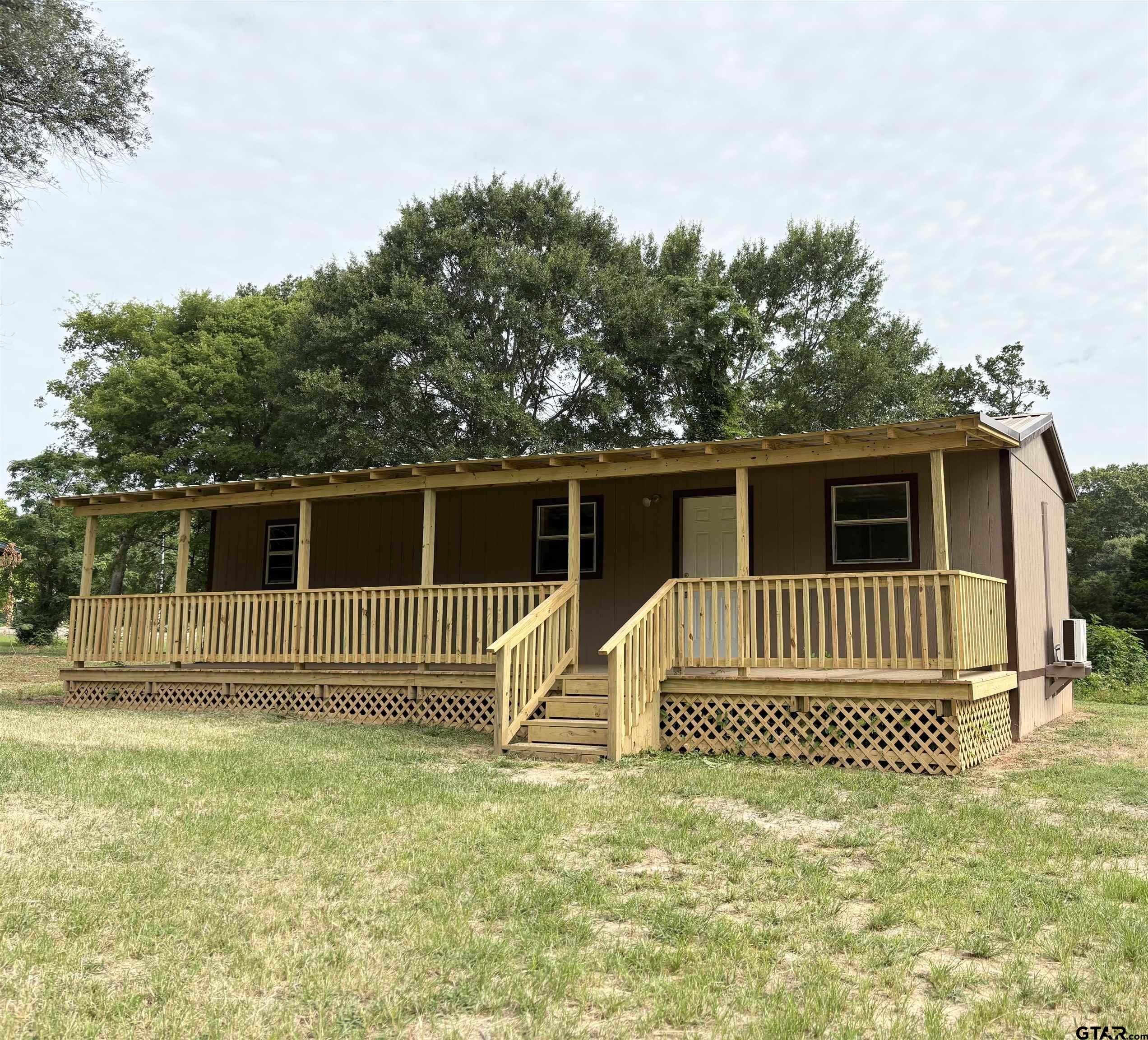 111 Hughes Street, Daingerfield, TX 75638, 1 Bedroom Bedrooms, ,1 BathroomBathrooms,Residential,For Sale,111 Hughes Street,25010284
