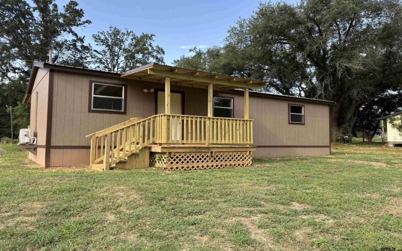 111 Hughes Street, Daingerfield, TX 75638, 1 Bedroom Bedrooms, ,1 BathroomBathrooms,Residential,For Sale,111 Hughes Street,25010284