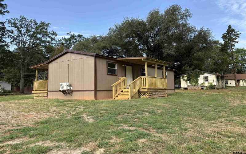 111 Hughes Street, Daingerfield, TX 75638, 1 Bedroom Bedrooms, ,1 BathroomBathrooms,Residential,For Sale,111 Hughes Street,25010284