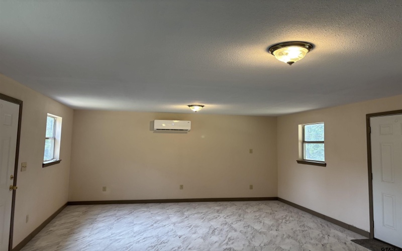 111 Hughes Street, Daingerfield, TX 75638, 1 Bedroom Bedrooms, ,1 BathroomBathrooms,Residential,For Sale,111 Hughes Street,25010284