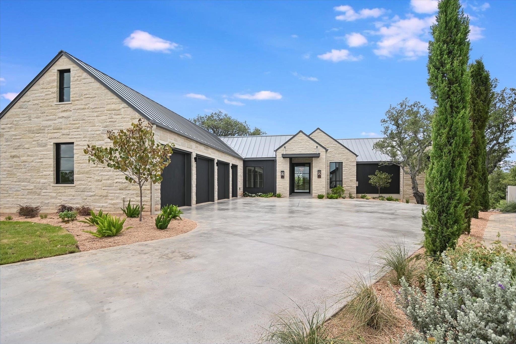 138 Coralberry, Horseshoe Bay, TX 78657, 4 Bedrooms Bedrooms, ,5 BathroomsBathrooms,Residential,For Sale,138 Coralberry,174175