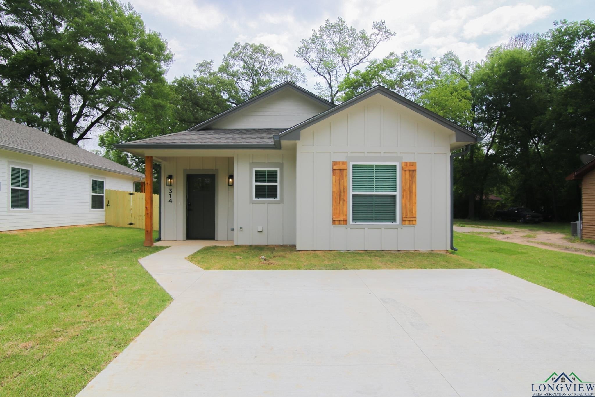 125 Vesta St, Longview, TX 75602, 3 Bedrooms Bedrooms, ,2 BathroomsBathrooms,Residential,For Sale,125 Vesta St,20254692