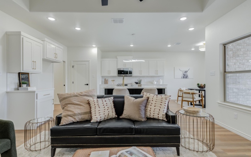 1307 Quincy Avenue, Lubbock, TX 79416, 3 Bedrooms Bedrooms, ,2 BathroomsBathrooms,Residential,For Sale,1307 Quincy Avenue,202557431