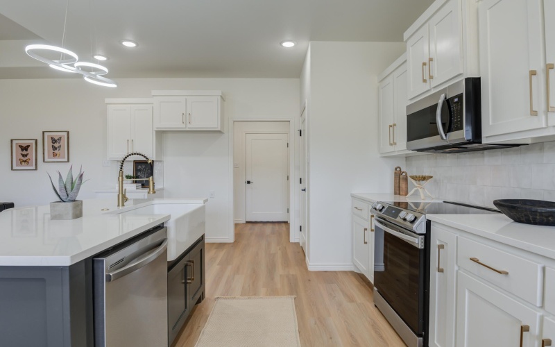 1307 Quincy Avenue, Lubbock, TX 79416, 3 Bedrooms Bedrooms, ,2 BathroomsBathrooms,Residential,For Sale,1307 Quincy Avenue,202557431