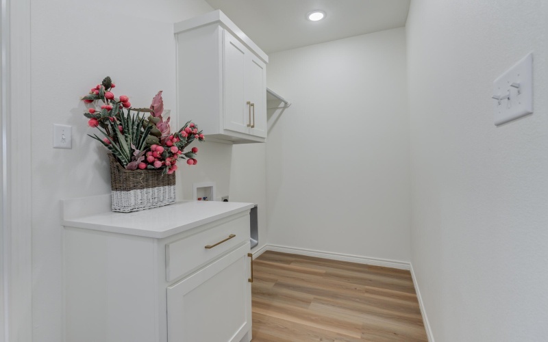 1307 Quincy Avenue, Lubbock, TX 79416, 3 Bedrooms Bedrooms, ,2 BathroomsBathrooms,Residential,For Sale,1307 Quincy Avenue,202557431