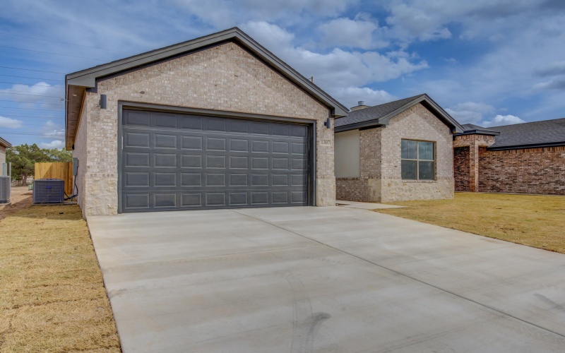 1307 Quincy Avenue, Lubbock, TX 79416, 3 Bedrooms Bedrooms, ,2 BathroomsBathrooms,Residential,For Sale,1307 Quincy Avenue,202557431