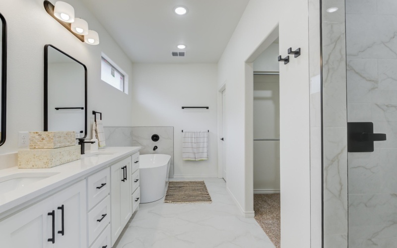 1307 Quincy Avenue, Lubbock, TX 79416, 3 Bedrooms Bedrooms, ,2 BathroomsBathrooms,Residential,For Sale,1307 Quincy Avenue,202557431