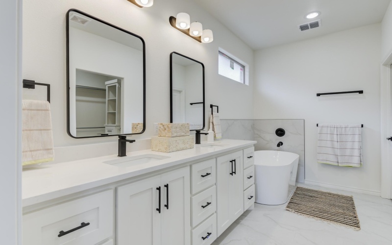 1307 Quincy Avenue, Lubbock, TX 79416, 3 Bedrooms Bedrooms, ,2 BathroomsBathrooms,Residential,For Sale,1307 Quincy Avenue,202557431
