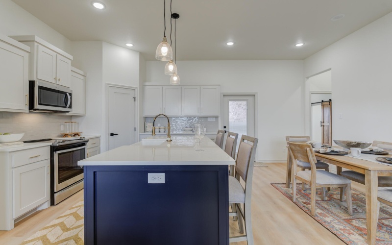 1309 Quincy Avenue, Lubbock, TX 79416, 3 Bedrooms Bedrooms, ,2 BathroomsBathrooms,Residential,For Sale,1309 Quincy Avenue,202557432