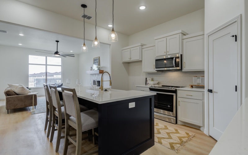1309 Quincy Avenue, Lubbock, TX 79416, 3 Bedrooms Bedrooms, ,2 BathroomsBathrooms,Residential,For Sale,1309 Quincy Avenue,202557432