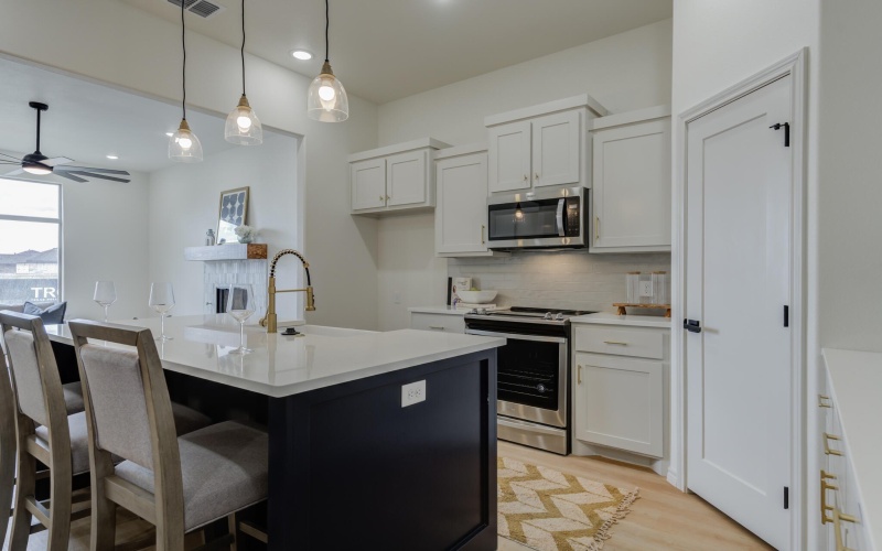 1309 Quincy Avenue, Lubbock, TX 79416, 3 Bedrooms Bedrooms, ,2 BathroomsBathrooms,Residential,For Sale,1309 Quincy Avenue,202557432