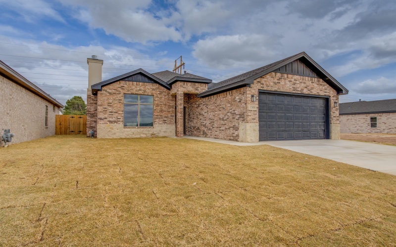 1309 Quincy Avenue, Lubbock, TX 79416, 3 Bedrooms Bedrooms, ,2 BathroomsBathrooms,Residential,For Sale,1309 Quincy Avenue,202557432