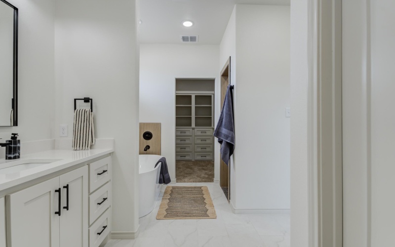 1309 Quincy Avenue, Lubbock, TX 79416, 3 Bedrooms Bedrooms, ,2 BathroomsBathrooms,Residential,For Sale,1309 Quincy Avenue,202557432