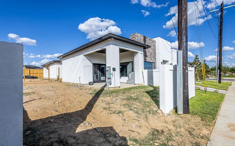 3702 Yoyis St., Laredo, TX 78046, 3 Bedrooms Bedrooms, ,2 BathroomsBathrooms,Residential,For Sale,3702 Yoyis St.,20252924