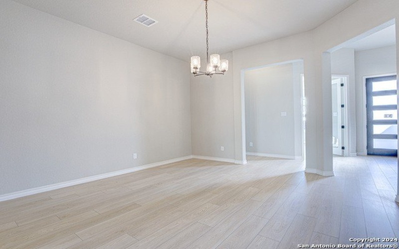 534 Englewood Lane, Castroville, TX 78009, 4 Habitaciones Habitaciones , ,3 BañosBaños,Residential,En Venta,534 Englewood Lane,1755877