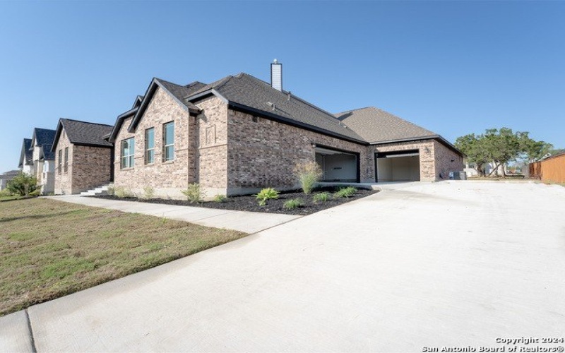 534 Englewood Lane, Castroville, TX 78009, 4 Habitaciones Habitaciones , ,3 BañosBaños,Residential,En Venta,534 Englewood Lane,1755877