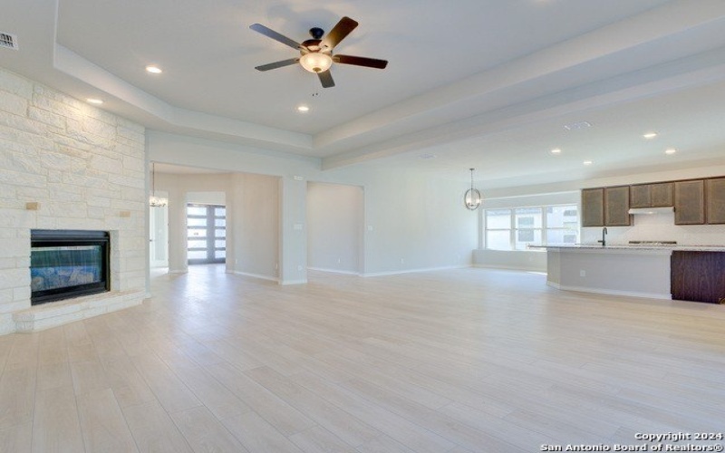 534 Englewood Lane, Castroville, TX 78009, 4 Habitaciones Habitaciones , ,3 BañosBaños,Residential,En Venta,534 Englewood Lane,1755877