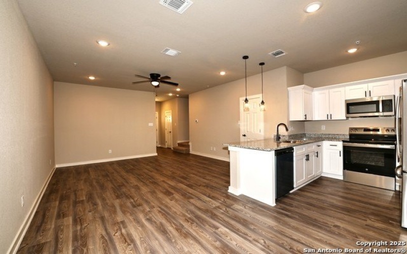 11319 Clearmine, San Antonio, TX 78224, ,8 BathroomsBathrooms,Residential Multi Family,For Sale,11319 Clearmine,1881827