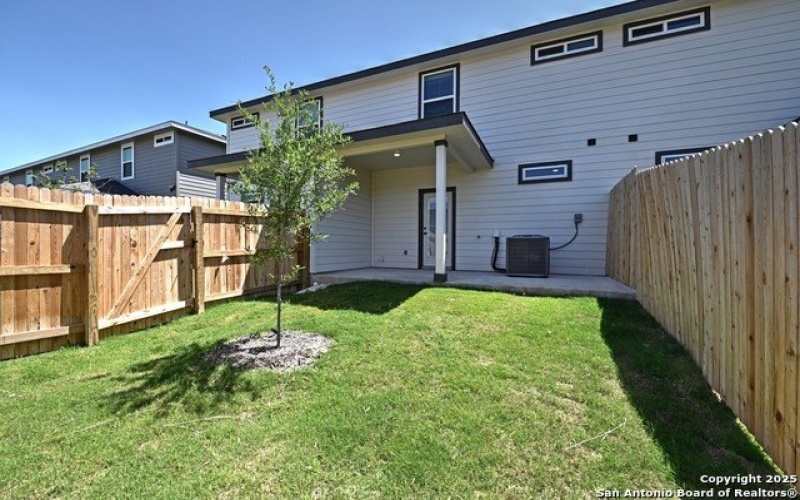 11319 Clearmine, San Antonio, TX 78224, ,8 BathroomsBathrooms,Residential Multi Family,For Sale,11319 Clearmine,1881827