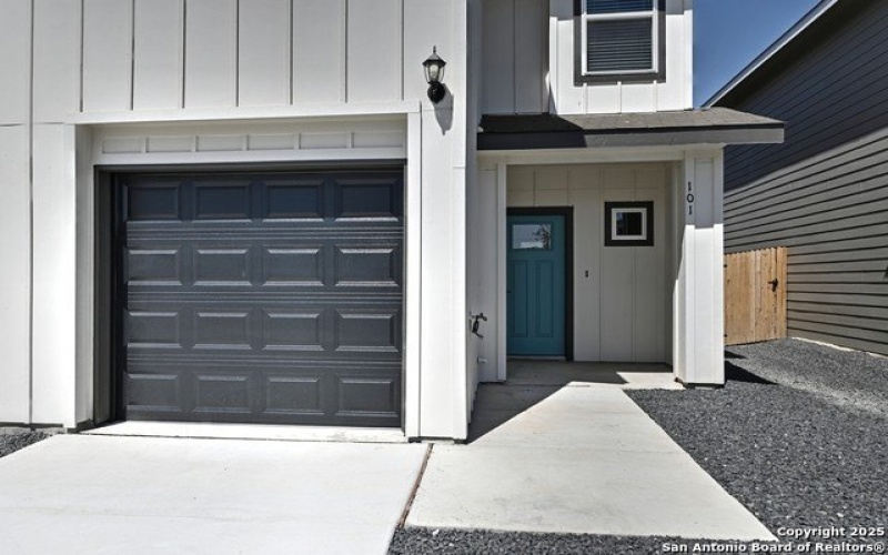 11319 Clearmine, San Antonio, TX 78224, ,8 BathroomsBathrooms,Residential Multi Family,For Sale,11319 Clearmine,1881827
