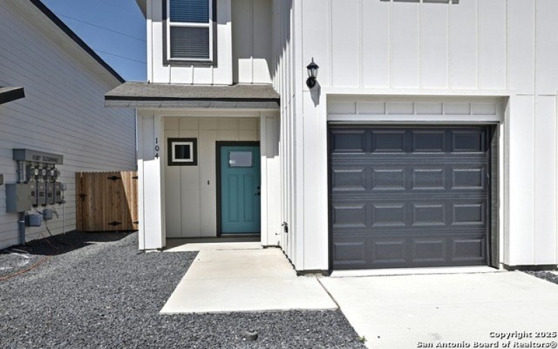 11319 Clearmine, San Antonio, TX 78224, ,8 BathroomsBathrooms,Residential Multi Family,For Sale,11319 Clearmine,1881827