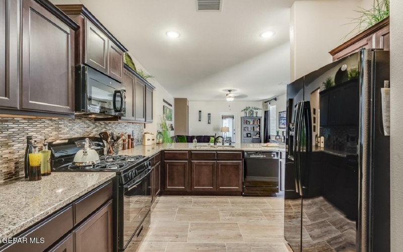 15249 Apex Court, El Paso, TX 79938, 3 Bedrooms Bedrooms, ,1 BathroomBathrooms,Residential,For Sale,15249 Apex Court,925987