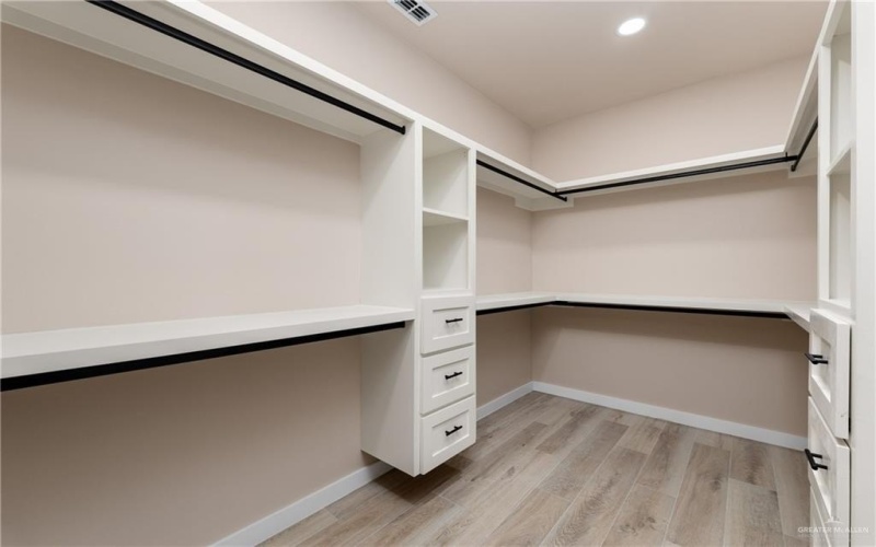 330 Alazan Lane, Alamo, TX 78516, 3 Bedrooms Bedrooms, ,2 BathroomsBathrooms,Residential,For Sale,330 Alazan Lane,475337