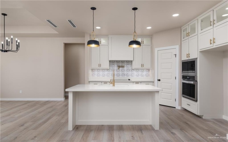 330 Alazan Lane, Alamo, TX 78516, 3 Bedrooms Bedrooms, ,2 BathroomsBathrooms,Residential,For Sale,330 Alazan Lane,475337
