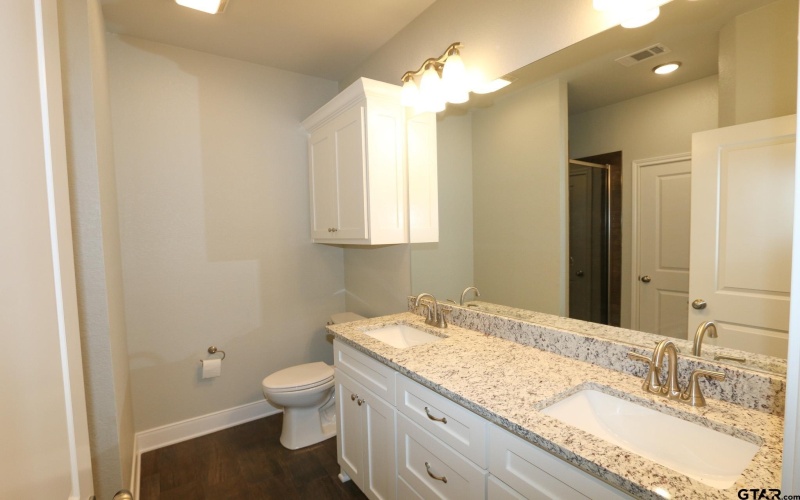 10243 CR 135, Flint, TX 75762, ,2 BathroomsBathrooms,Residential Multi Family,For Sale,10243 CR 135,25010322