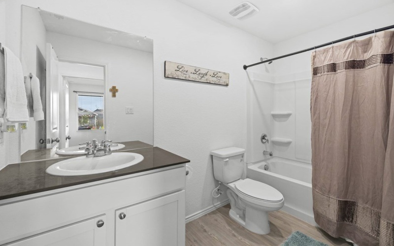 108 Ciarans Crossing, Fredericksburg, TX 78624, 3 Habitaciones Habitaciones , ,2 BañosBaños,Residential,En Venta,108 Ciarans Crossing,119771