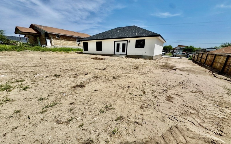 1617 Calle Baltica, Eagle Pass, TX 78852, 3 Habitaciones Habitaciones , ,2 BañosBaños,Residential,En Venta,1617 Calle Baltica,81111