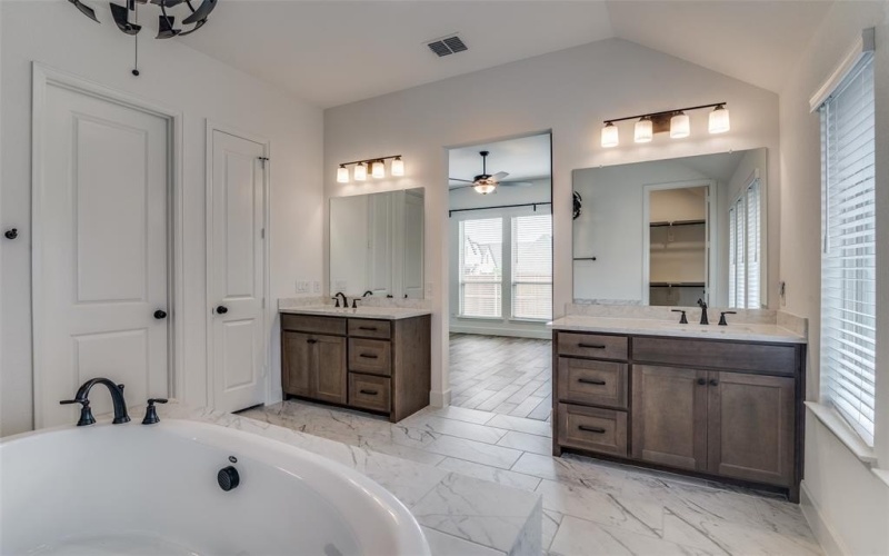 1103 Barnmeadow Lane, Forney, TX 75126, 4 Habitaciones Habitaciones , ,3 BañosBaños,Residential,En Venta,1103 Barnmeadow Lane,20982767