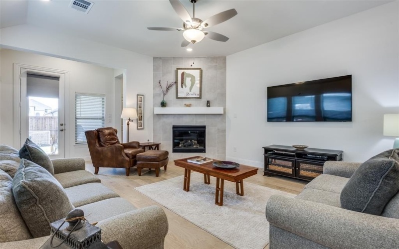2816 Epping Way, Celina, TX 75009, 3 Bedrooms Bedrooms, ,2 BathroomsBathrooms,Residential,For Sale,2816 Epping Way,20983855