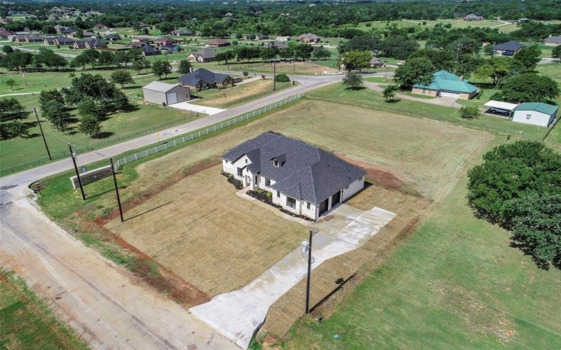1001 Henry Way, Springtown, TX 76082, 4 Bedrooms Bedrooms, ,3 BathroomsBathrooms,Residential,For Sale,1001 Henry Way,20985038