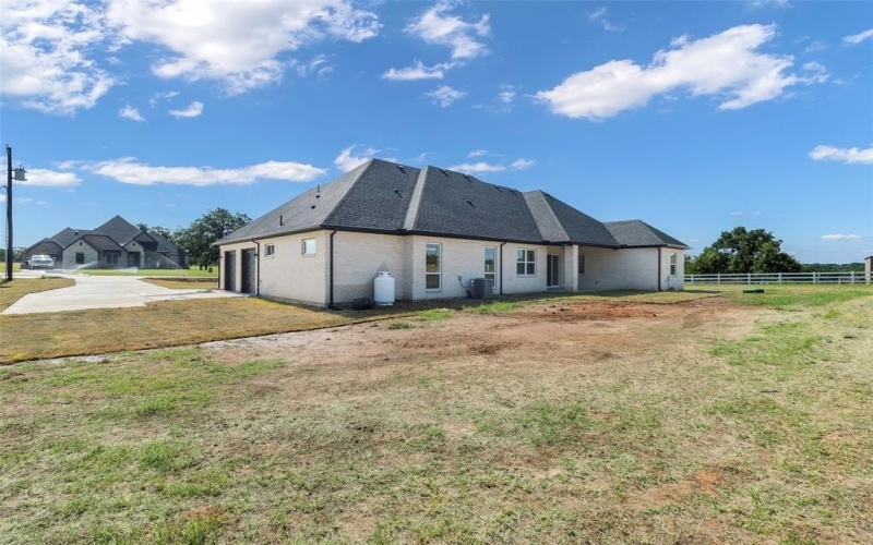 1001 Henry Way, Springtown, TX 76082, 4 Bedrooms Bedrooms, ,3 BathroomsBathrooms,Residential,For Sale,1001 Henry Way,20985038