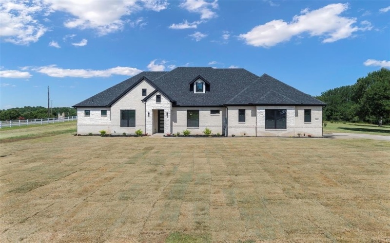 1001 Henry Way, Springtown, TX 76082, 4 Bedrooms Bedrooms, ,3 BathroomsBathrooms,Residential,For Sale,1001 Henry Way,20985038