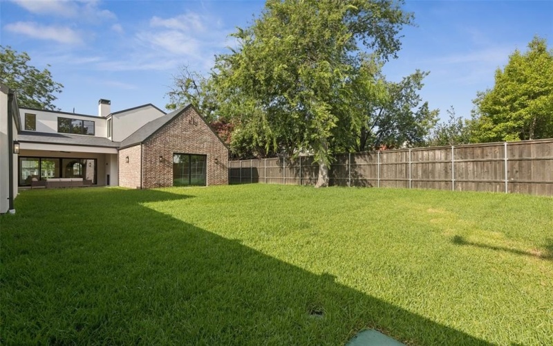 6263 Richmond Avenue, Dallas, TX 75214, 5 Bedrooms Bedrooms, ,6 BathroomsBathrooms,Residential,For Sale,6263 Richmond Avenue,20988371