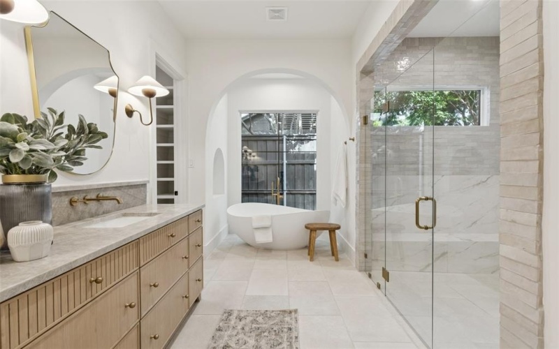 6263 Richmond Avenue, Dallas, TX 75214, 5 Bedrooms Bedrooms, ,6 BathroomsBathrooms,Residential,For Sale,6263 Richmond Avenue,20988371