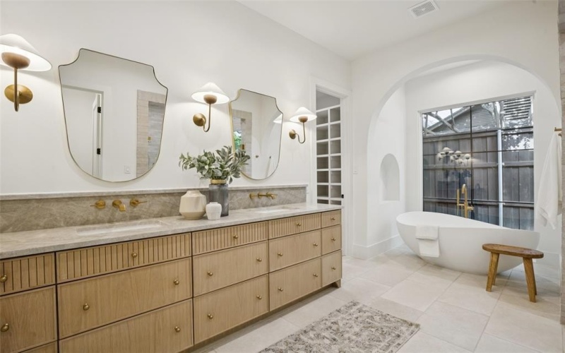 6263 Richmond Avenue, Dallas, TX 75214, 5 Bedrooms Bedrooms, ,6 BathroomsBathrooms,Residential,For Sale,6263 Richmond Avenue,20988371