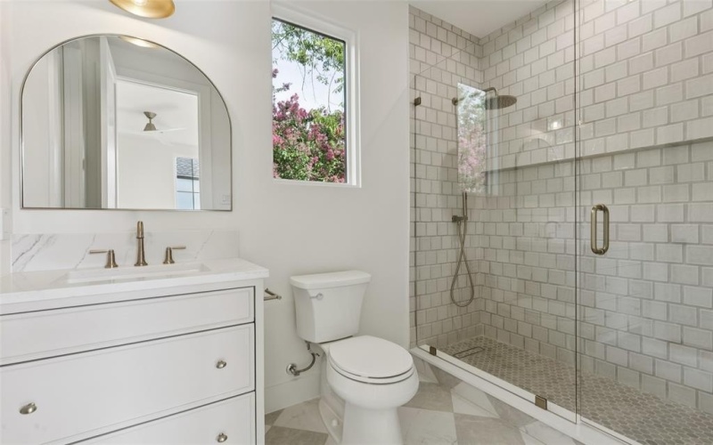 6263 Richmond Avenue, Dallas, TX 75214, 5 Bedrooms Bedrooms, ,6 BathroomsBathrooms,Residential,For Sale,6263 Richmond Avenue,20988371