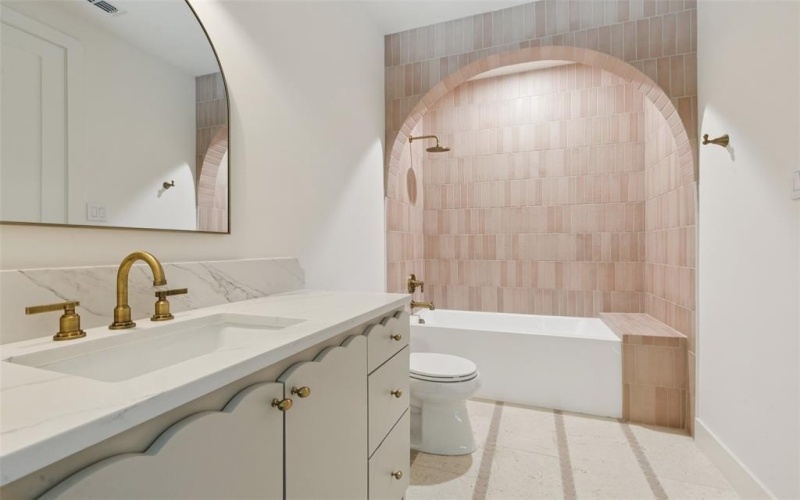 6263 Richmond Avenue, Dallas, TX 75214, 5 Bedrooms Bedrooms, ,6 BathroomsBathrooms,Residential,For Sale,6263 Richmond Avenue,20988371